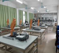 控制机械人的布局设想、电气节制、传感